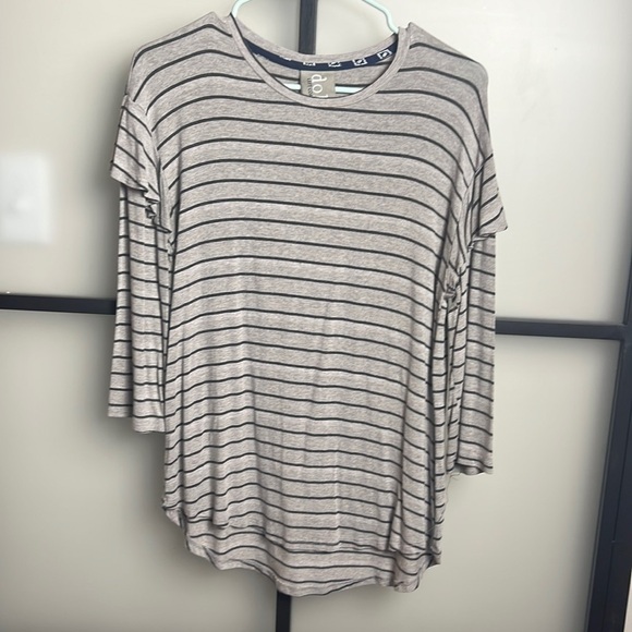 dolan Tops - Dolan Anthropologie Gray Striped 3/4 Sleeve Relaxed Fit Top Size Small